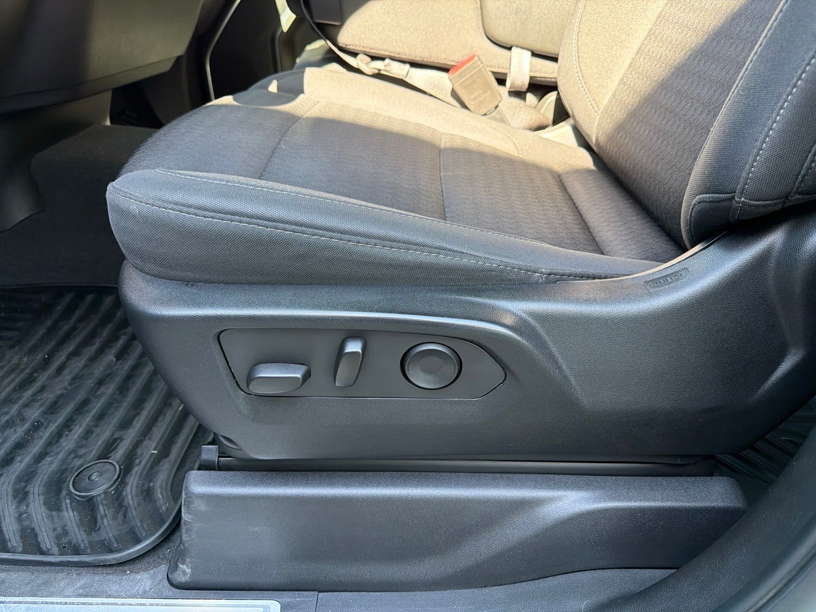 2022 Chevrolet Silverado 1500 RST - Photo 20