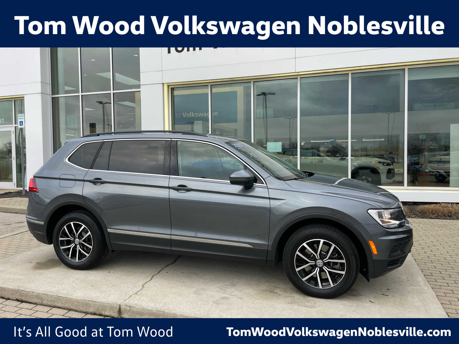 2021 Volkswagen Tiguan SE's photo