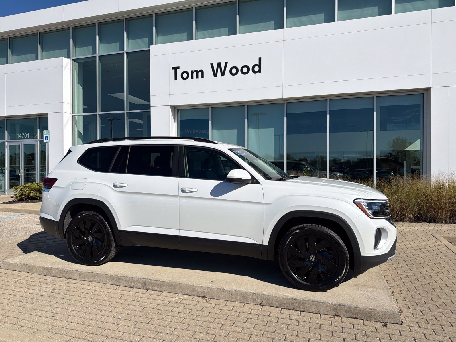 2026 Volkswagen Atlas SE w/Tech