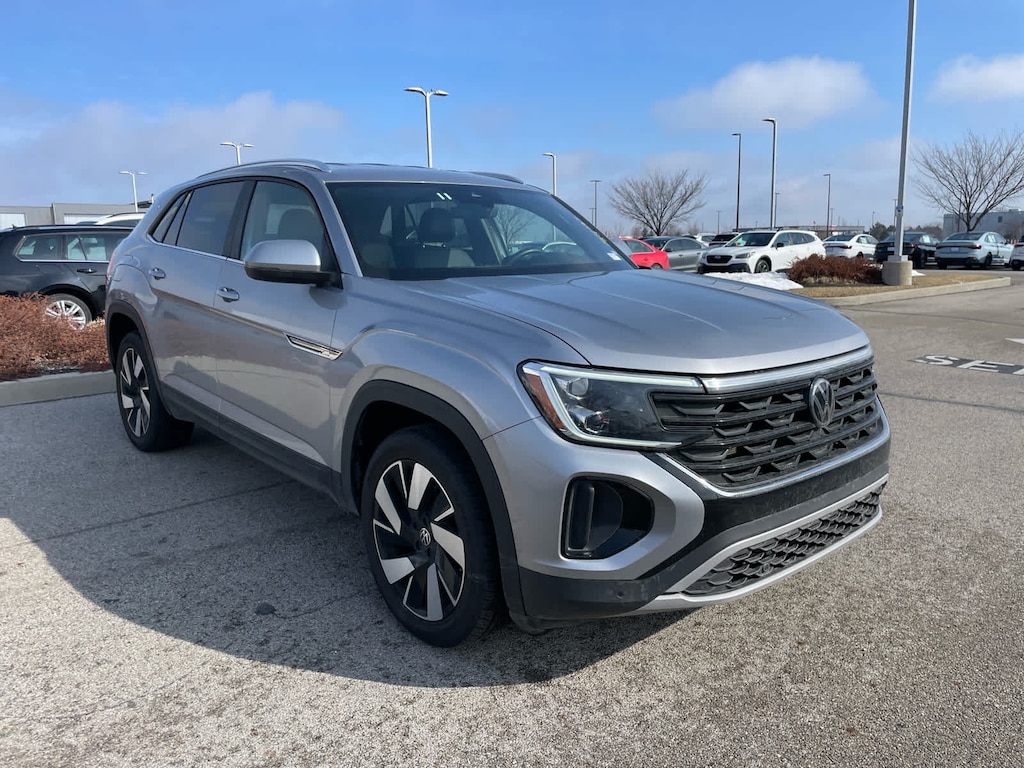 Used 2024 Volkswagen Atlas Cross Sport 2.0T SE w/Technology SUV