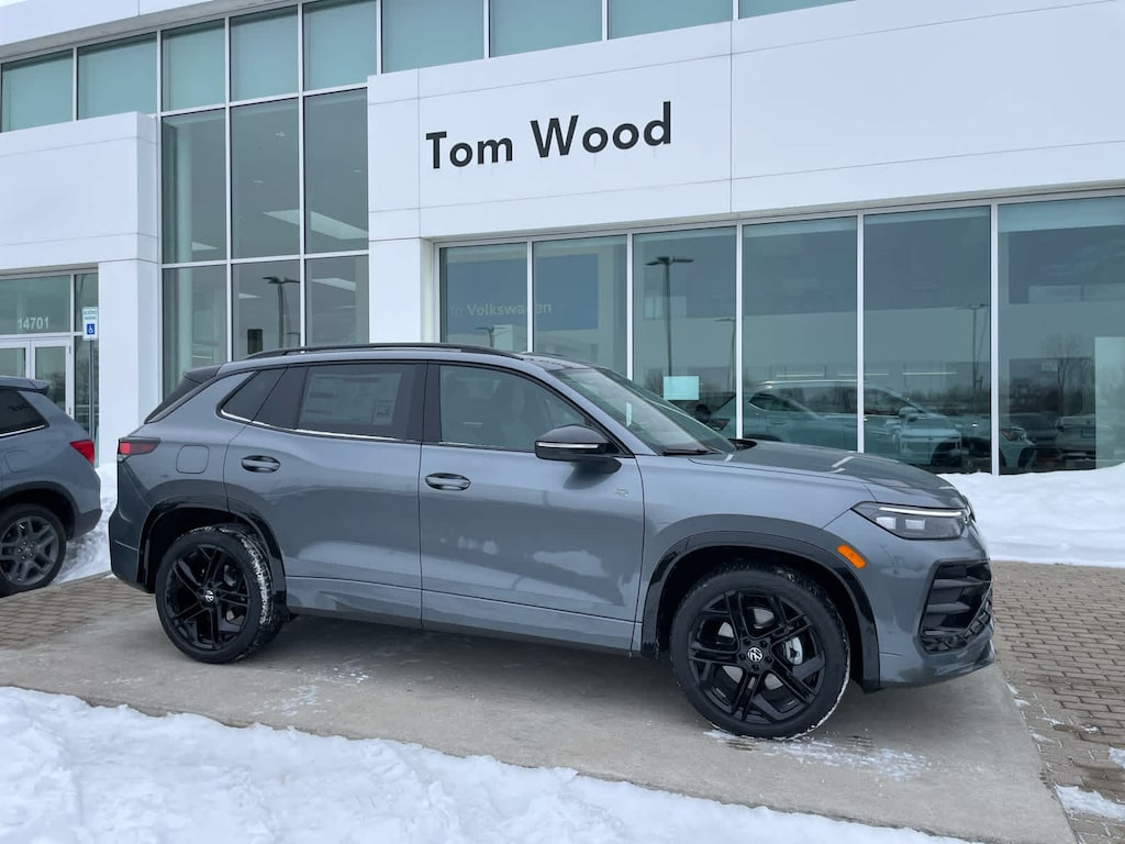 New 2026 Volkswagen Tiguan SE R-Line Black 4MOTION