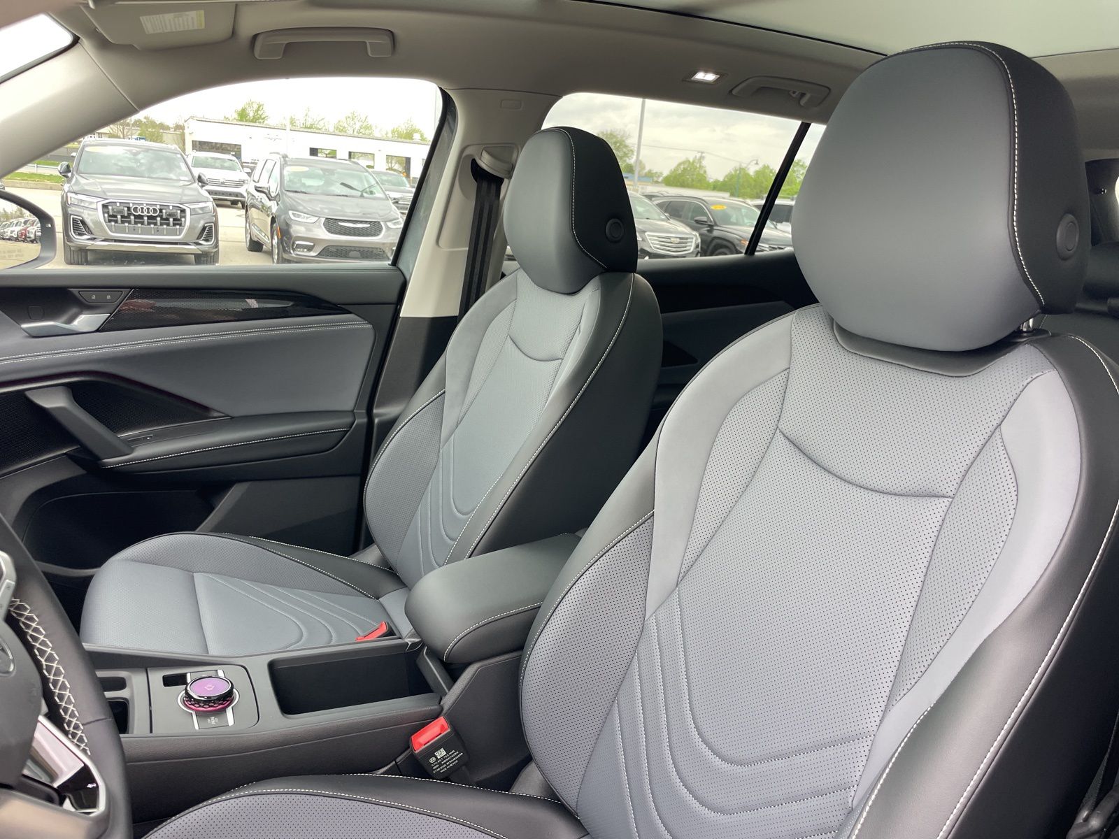 2026 Volkswagen Tiguan SE - Photo 18