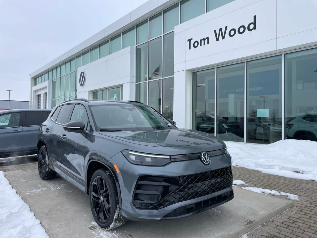 New 2026 Volkswagen Tiguan SE R-Line Black 4MOTION