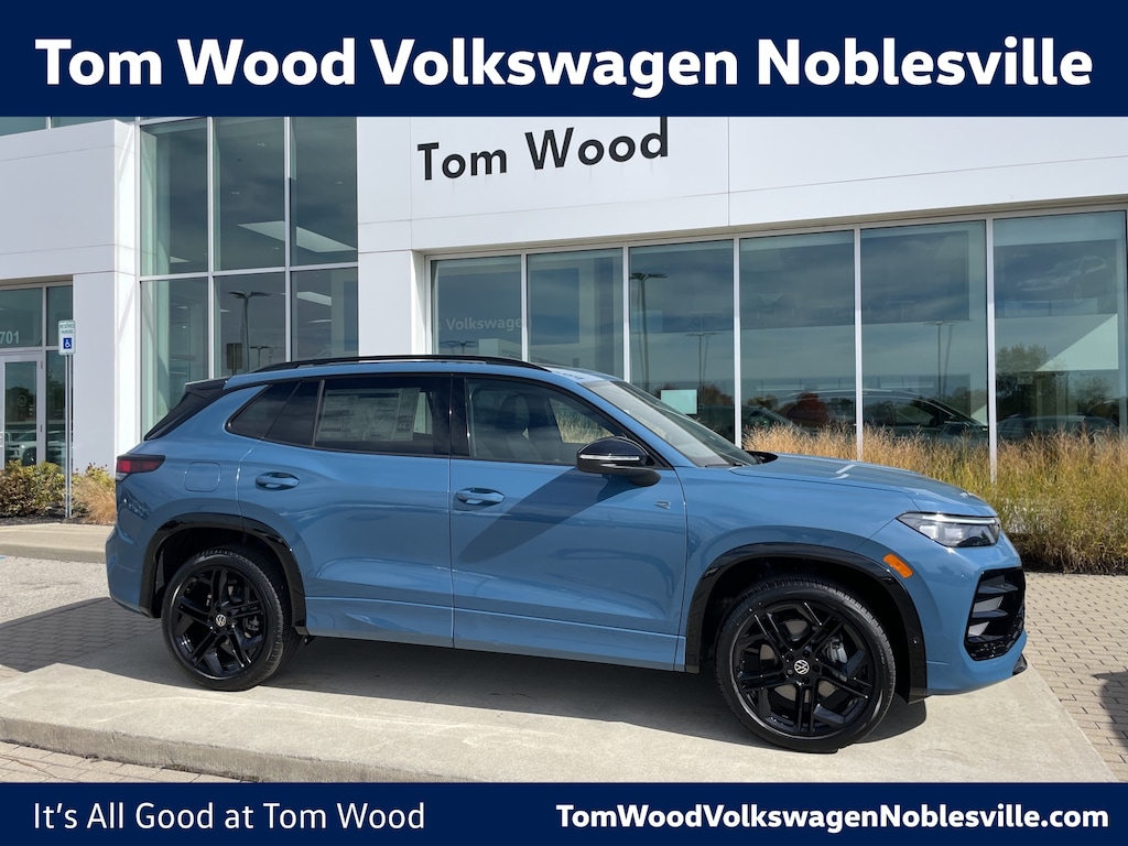 New 2026 Volkswagen Tiguan 2.0T SE R-Line Black SUV