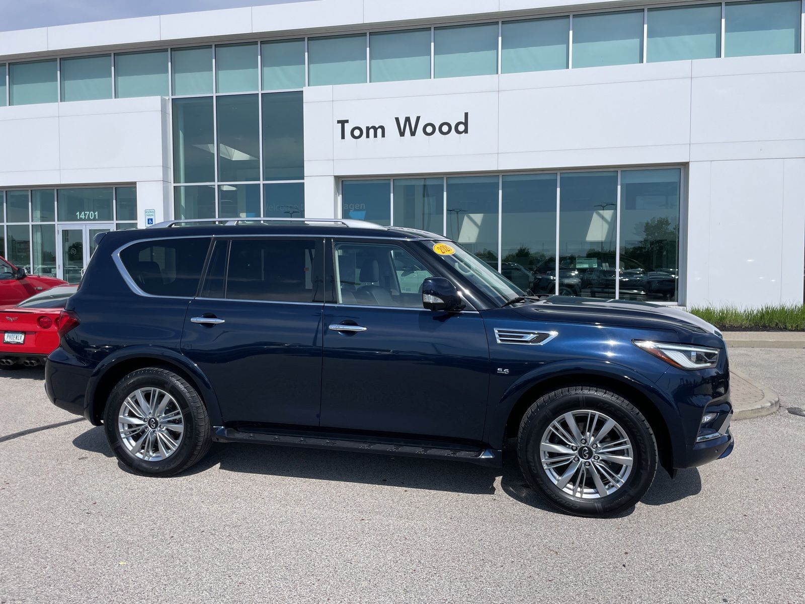 2020 INFINITI QX80's photo