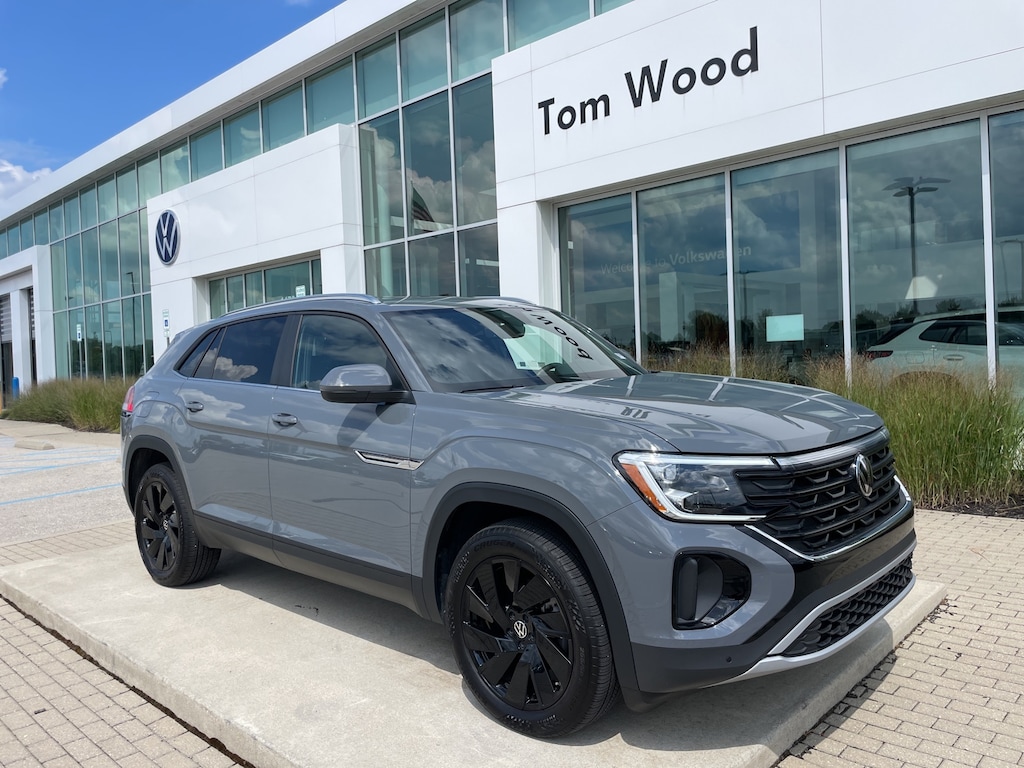 Certified 2025 Volkswagen Atlas Cross Sport 2.0T SE w/Technology SUV