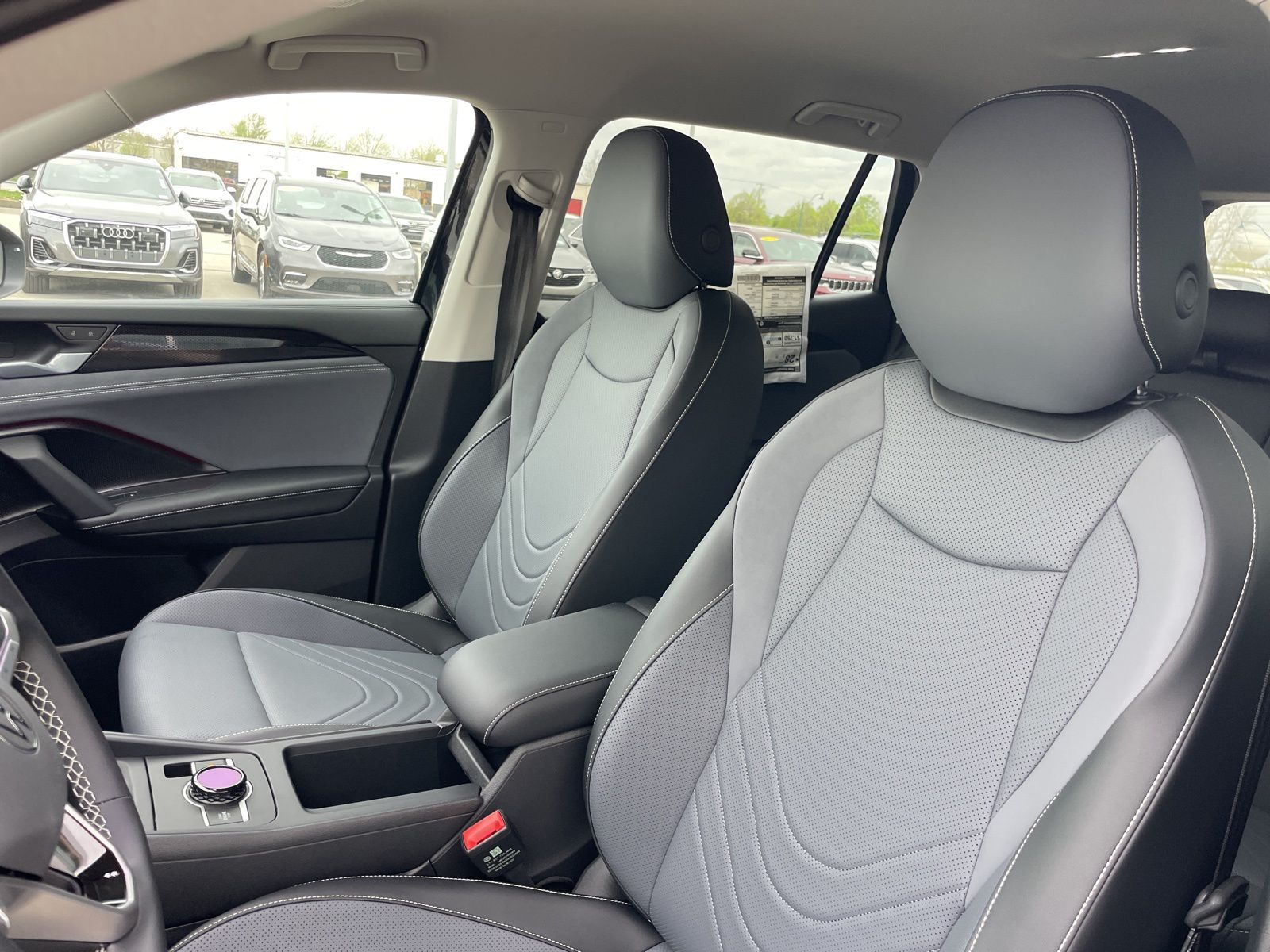 2026 Volkswagen Tiguan SE - Photo 18