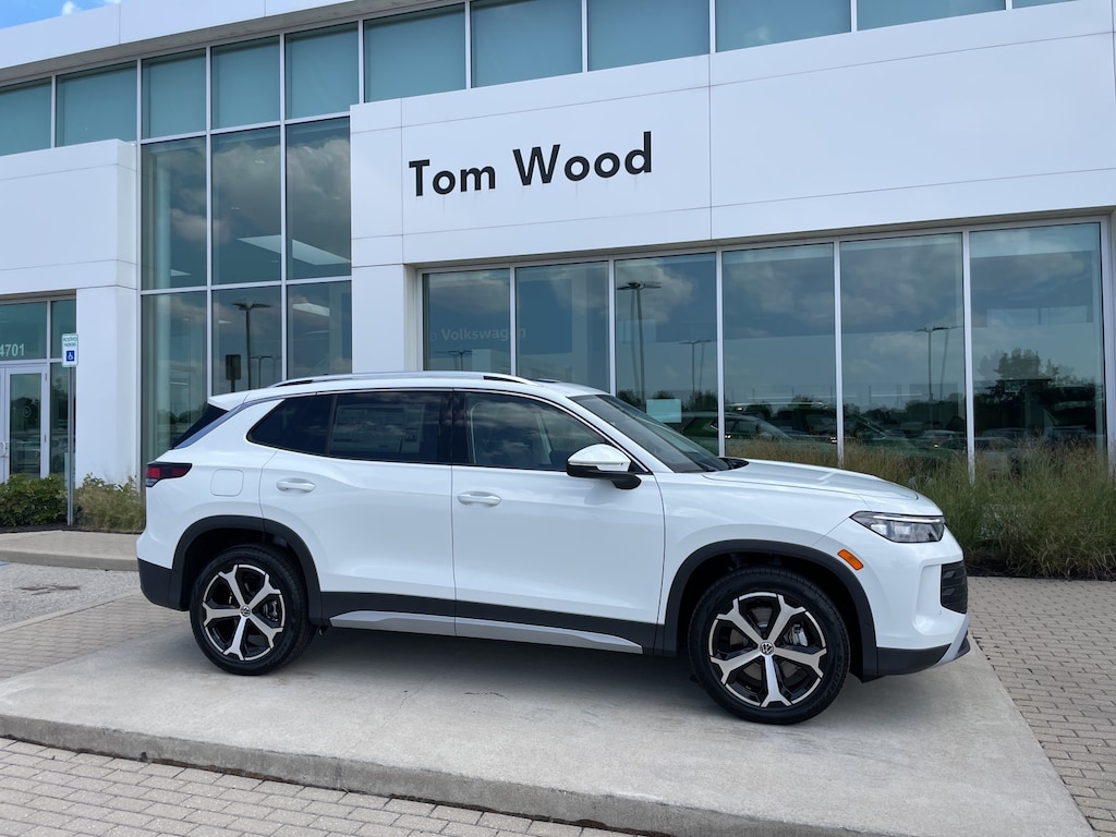 New 2025 Volkswagen Tiguan SE 2.0T 4MOTION