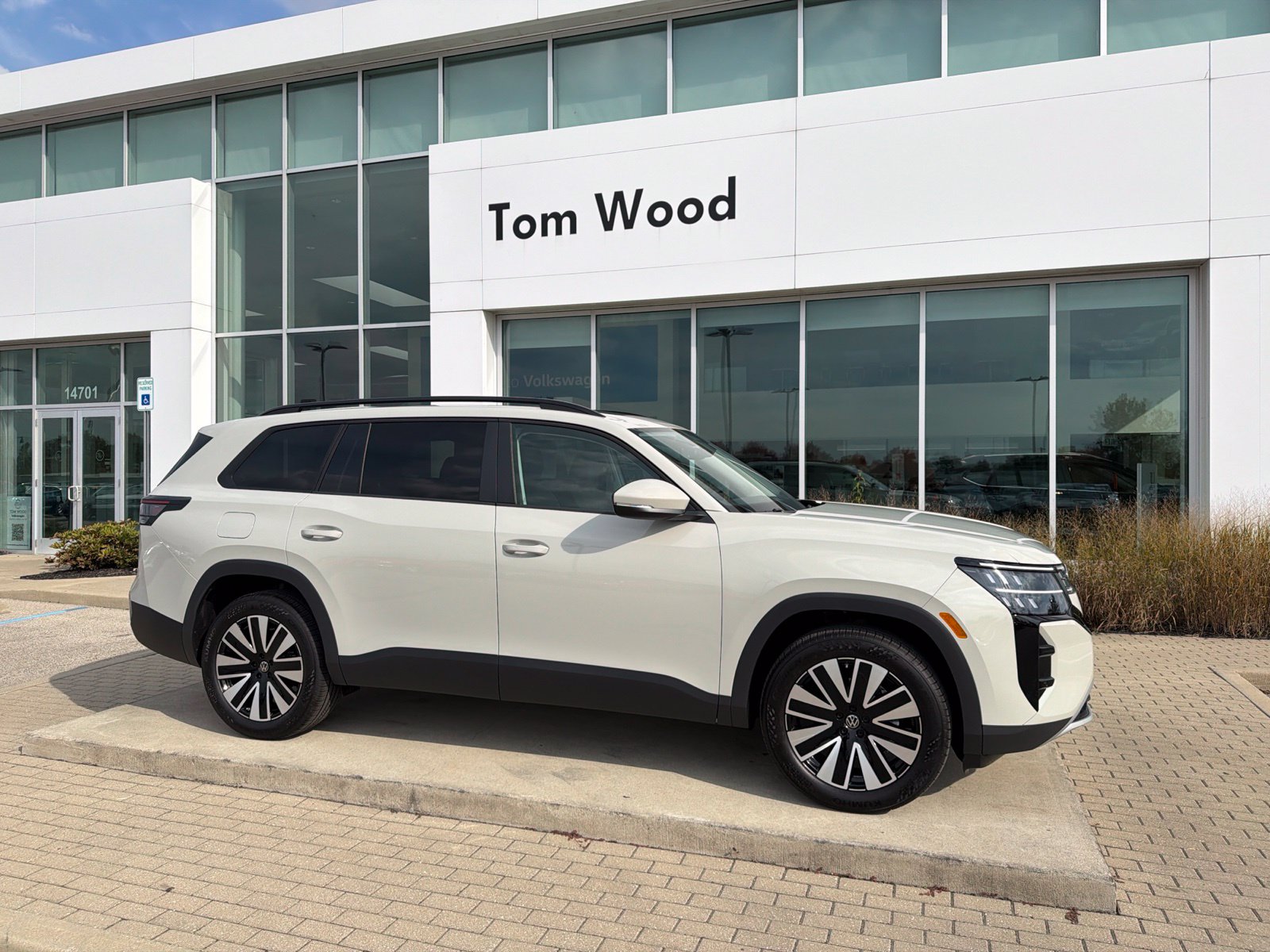 2027 Volkswagen Atlas SE w/Technology SUV