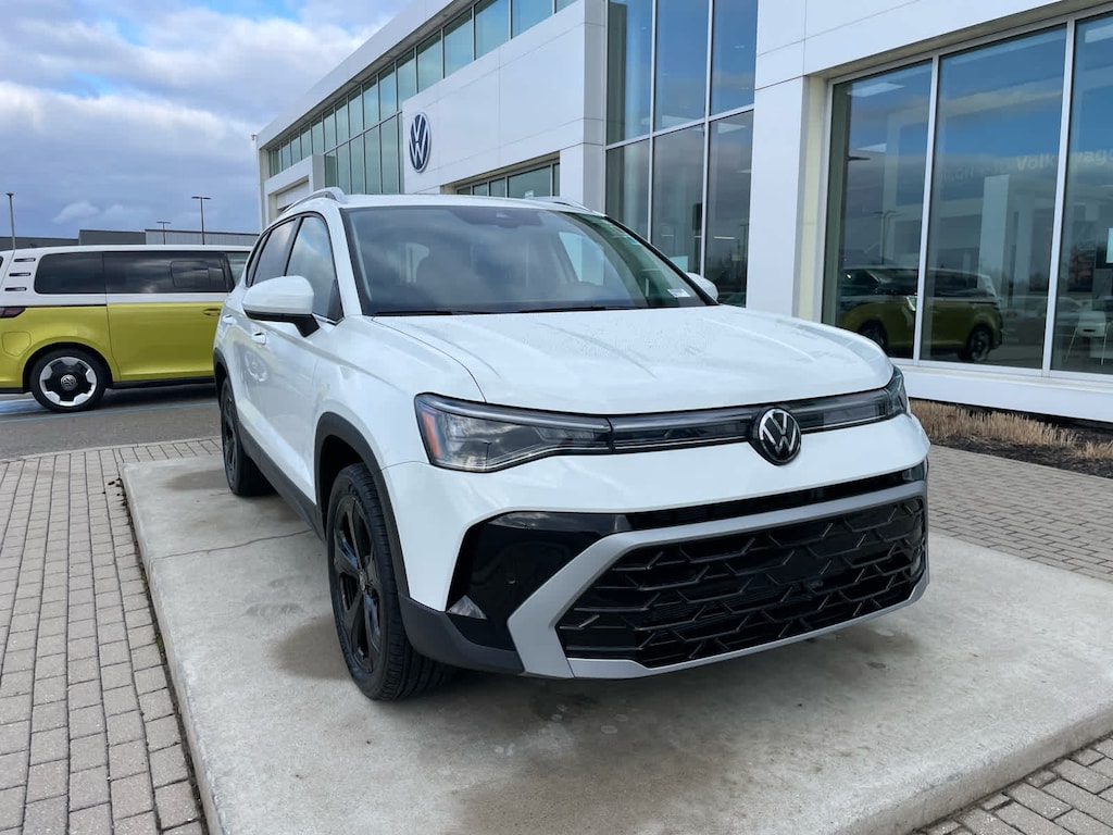 New 2026 Volkswagen Taos SEL 4MOTION