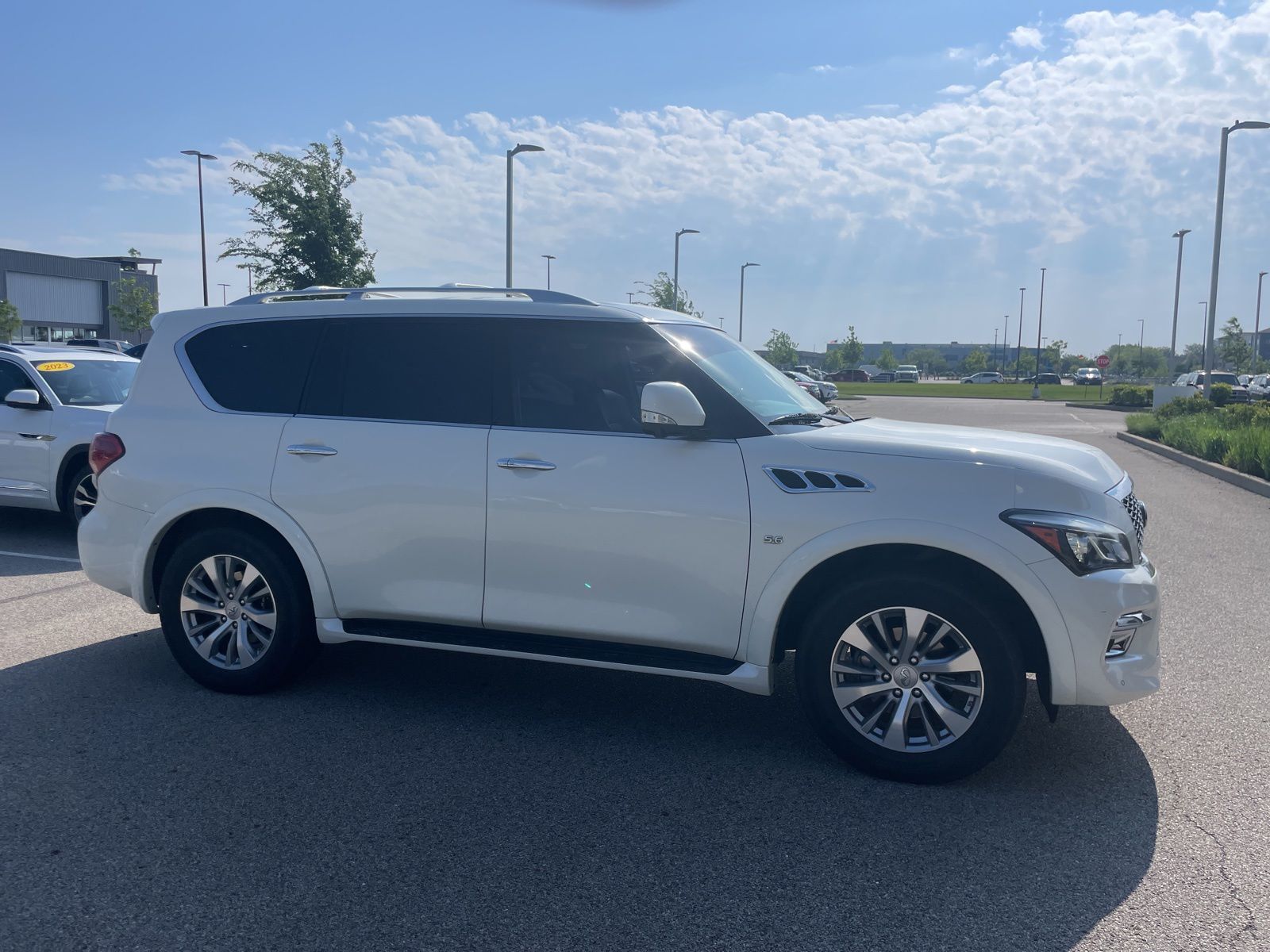 2015 INFINITI QX80 AWD's photo