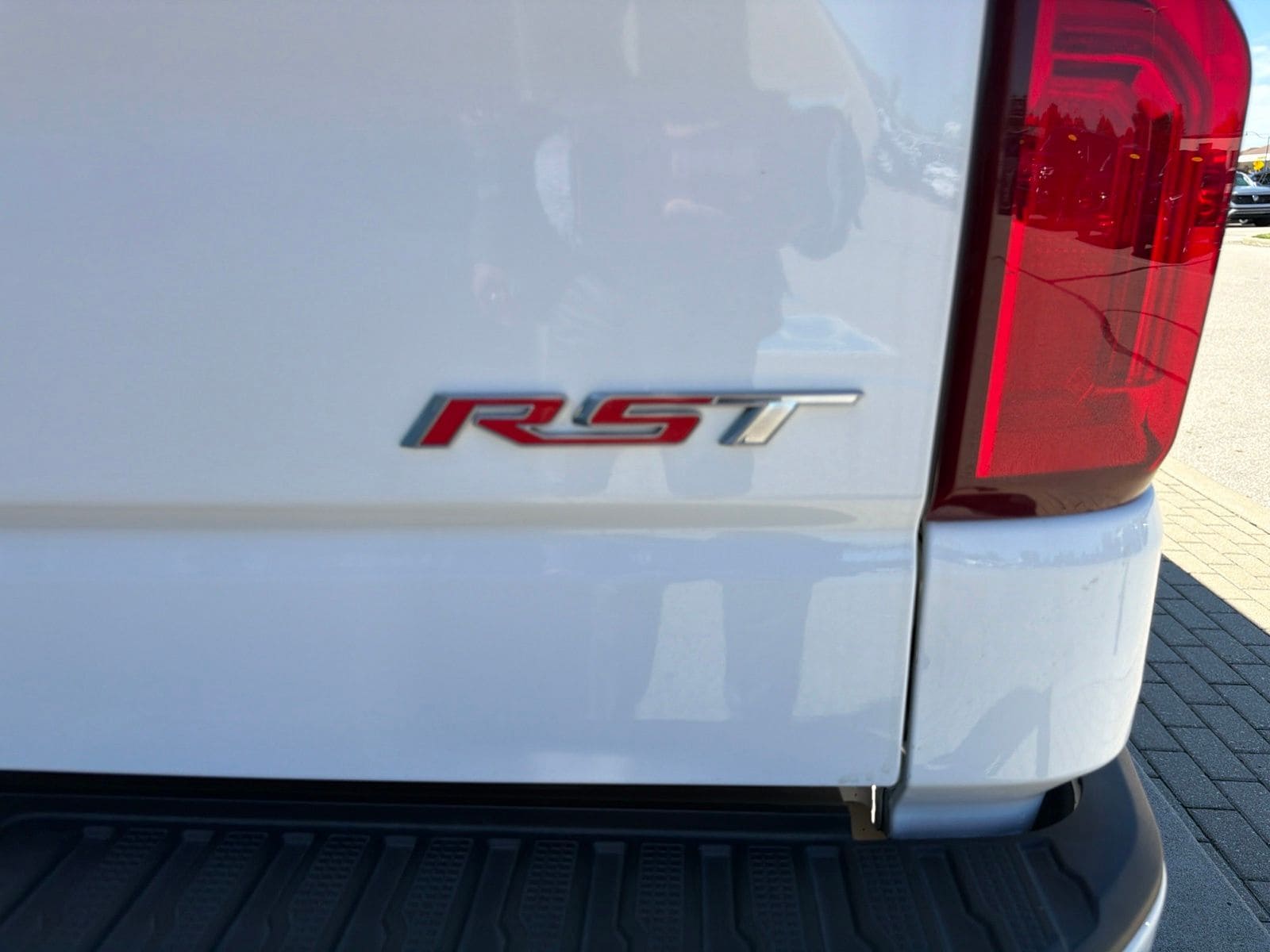 2022 Chevrolet Silverado 1500 RST - Photo 10