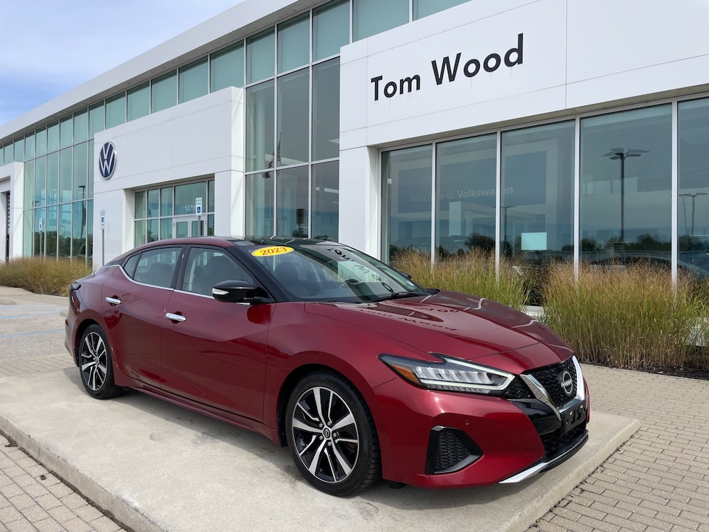 Used 2023 Nissan Maxima SL Sedan