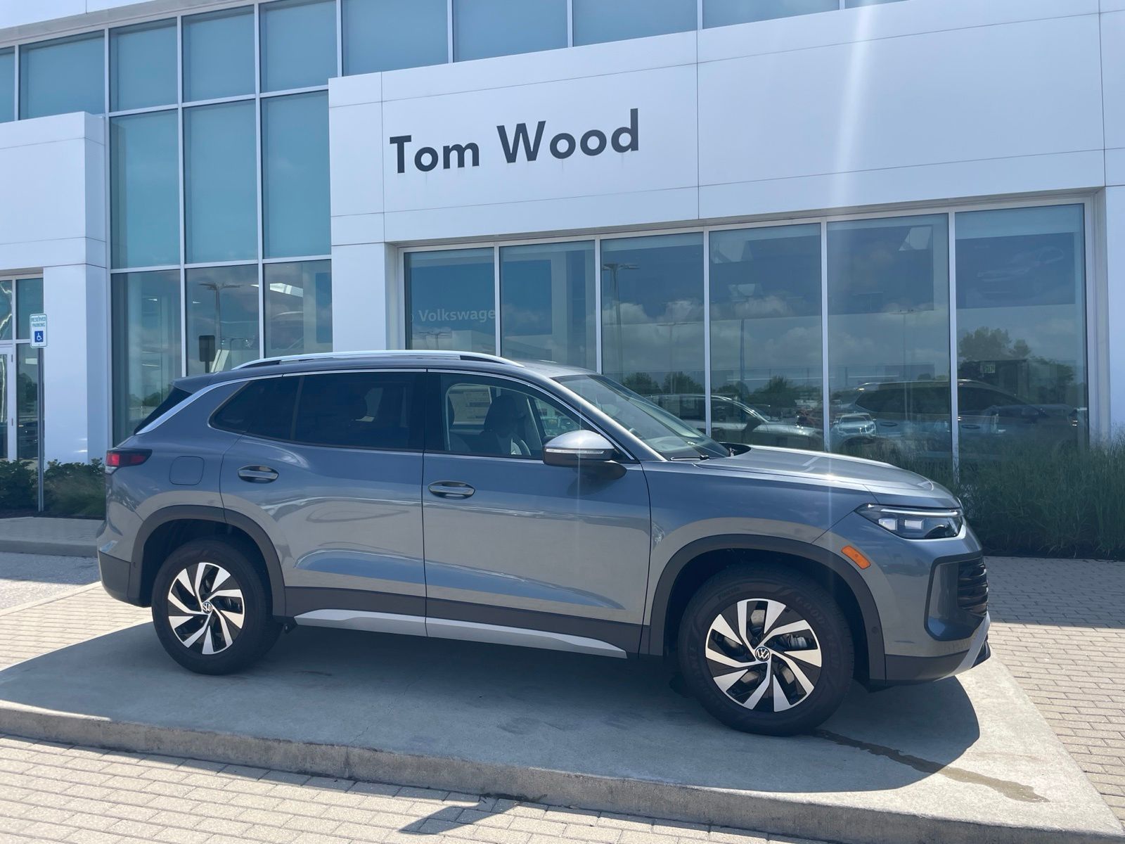 2026 Volkswagen Tiguan S - Photo 2
