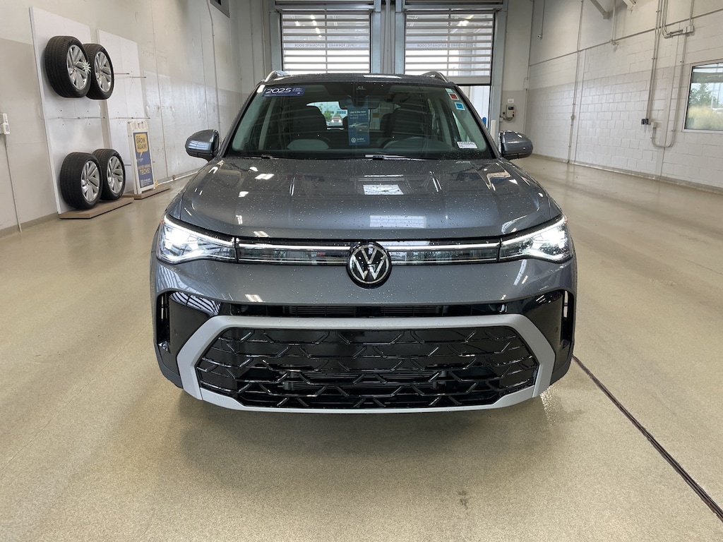 Certified 2025 Volkswagen Taos 1.5T SEL SUV