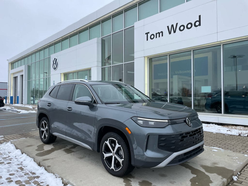 New 2025 Volkswagen Tiguan SE 2.0T 4MOTION