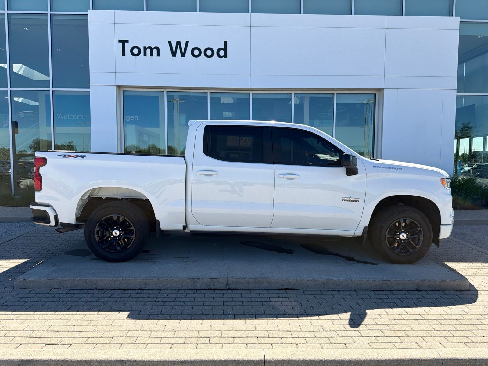 2022 Chevrolet Silverado 1500 RST - Photo 13