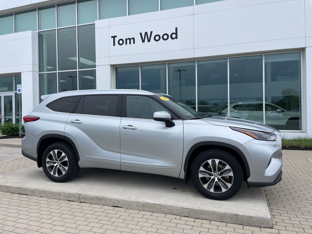 Used 2022 Toyota Highlander XLE SUV