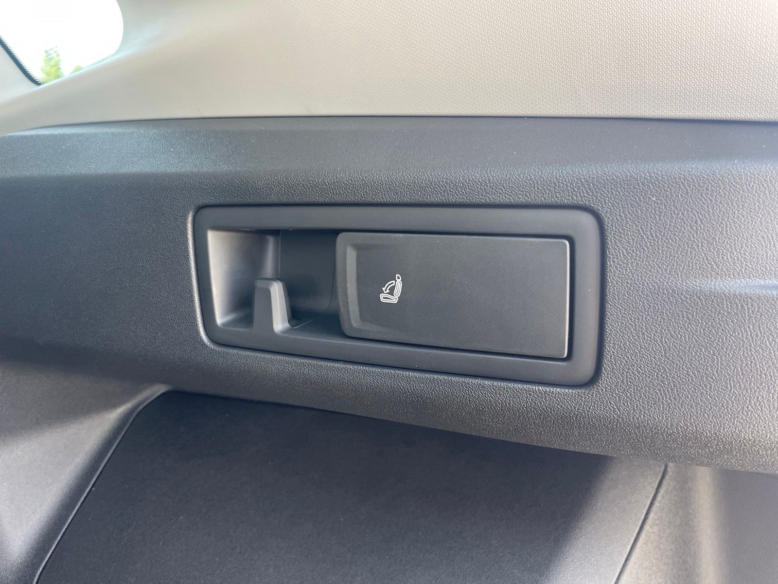 2026 Volkswagen Tiguan S - Photo 47
