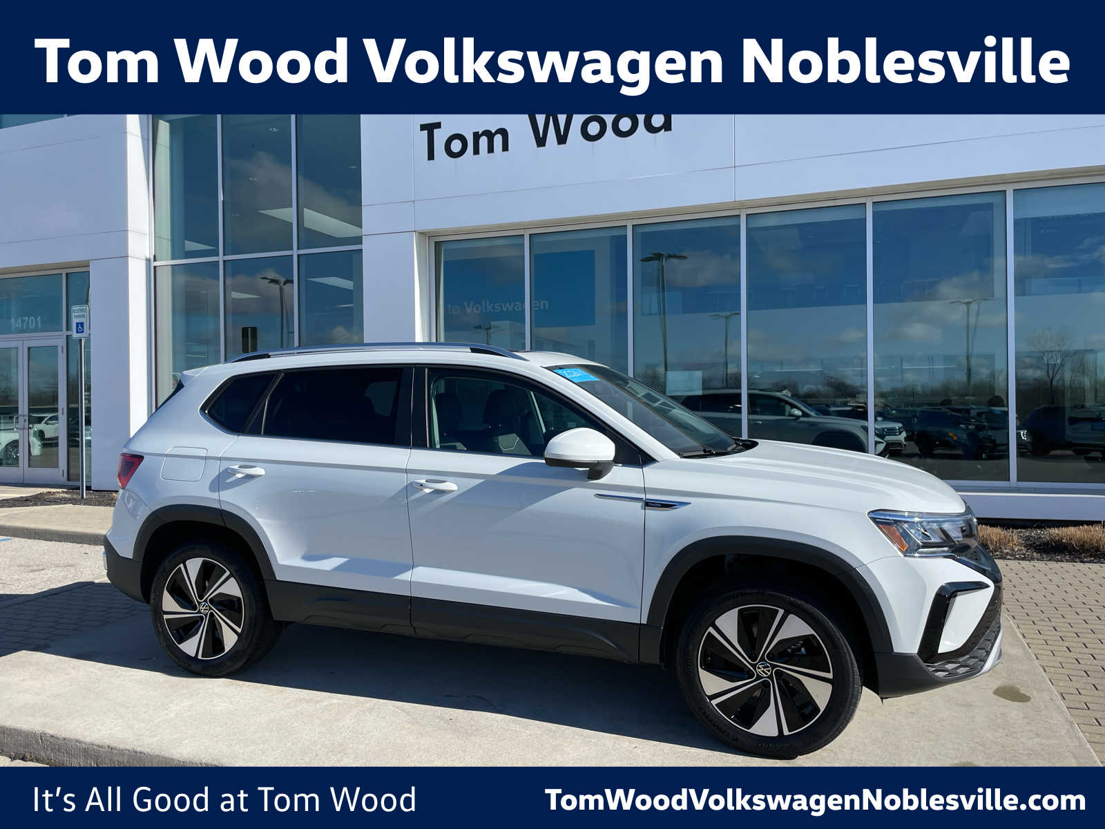 2024 Volkswagen Taos SE's photo