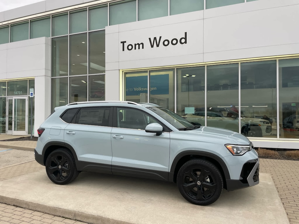 New 2026 Volkswagen Taos SEL 4MOTION