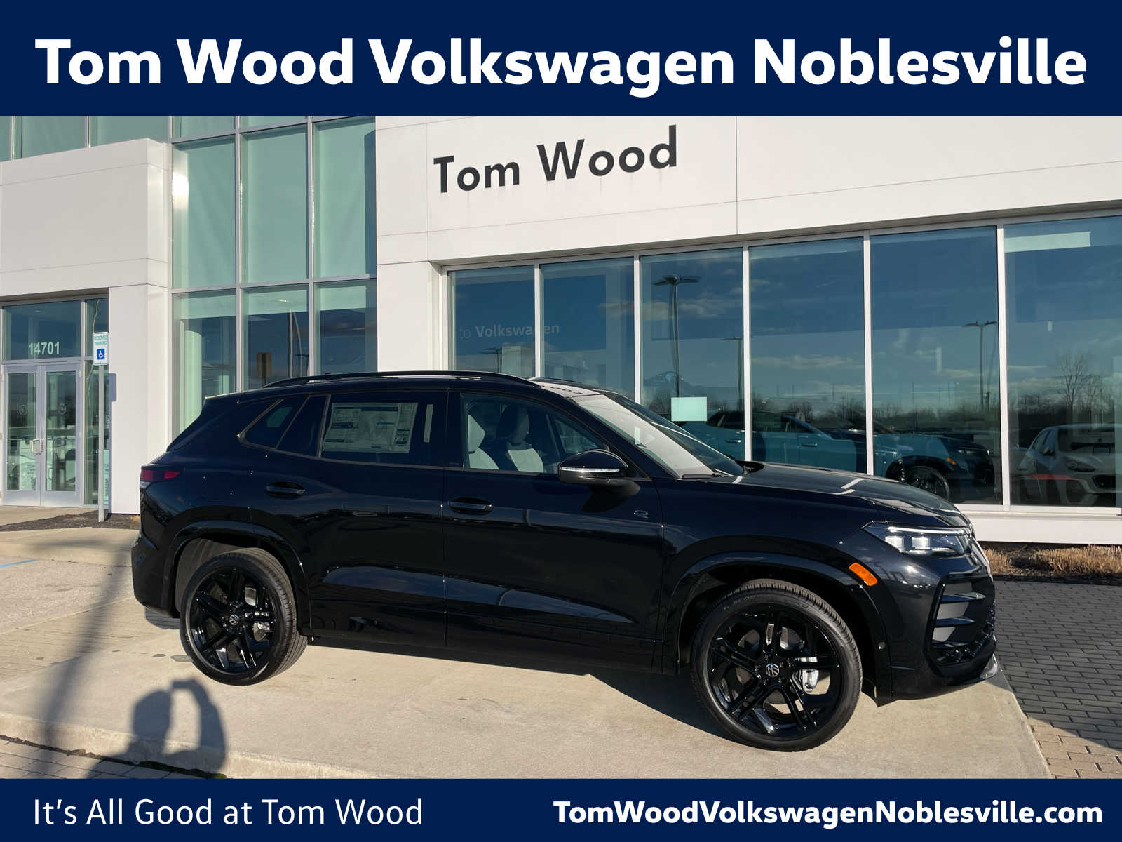 2026 Volkswagen Tiguan SE R-LINE BLACK's photo