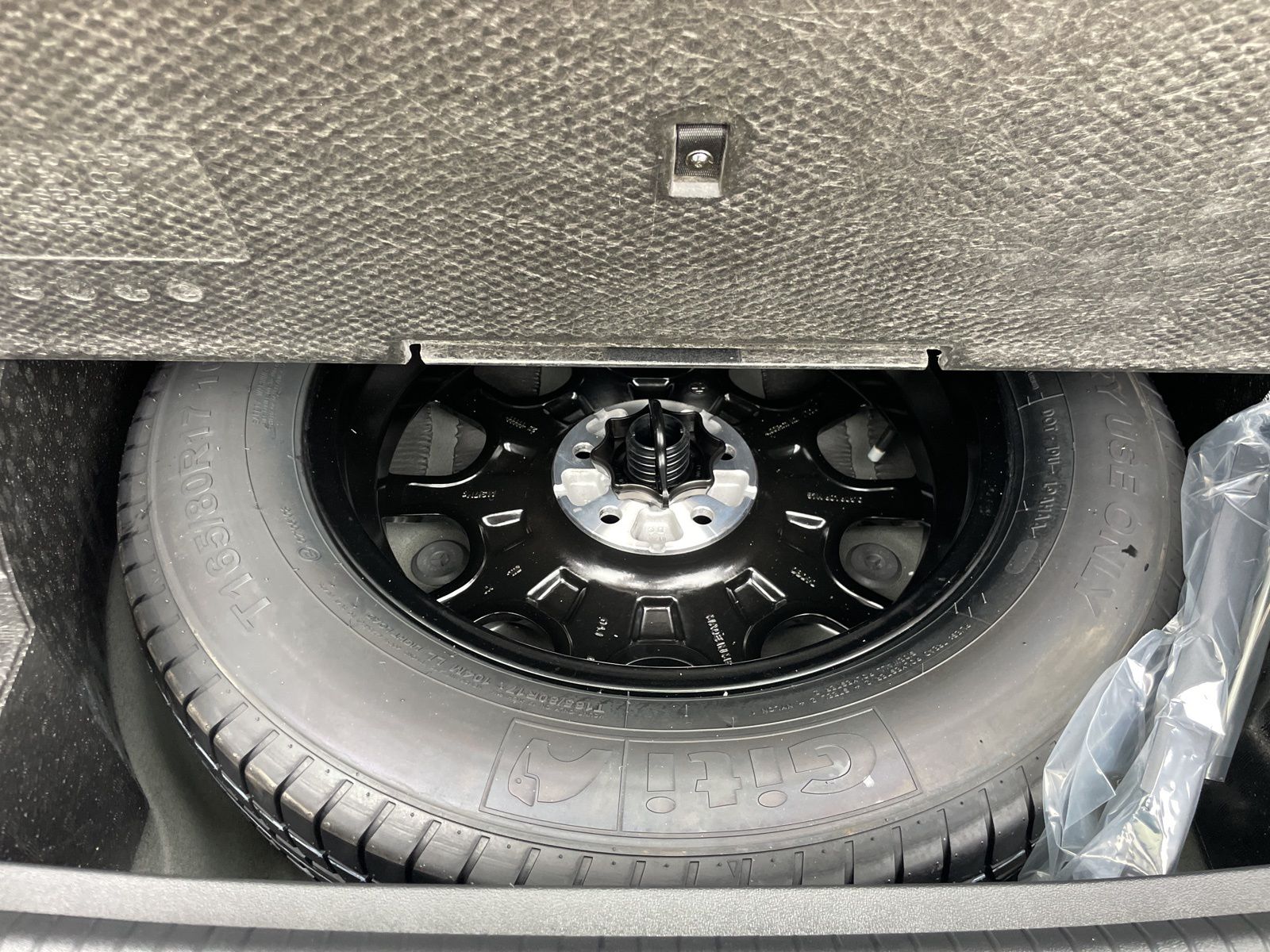 2026 Volkswagen Tiguan SE - Photo 35