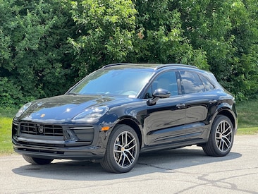 2025 Porsche Macan SUV