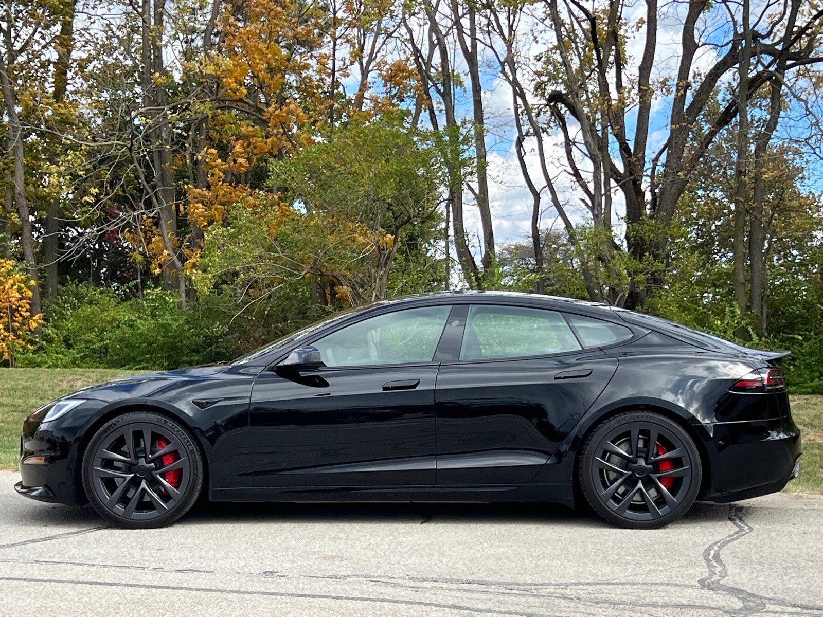 2023 Tesla Model S Plaid photo 2