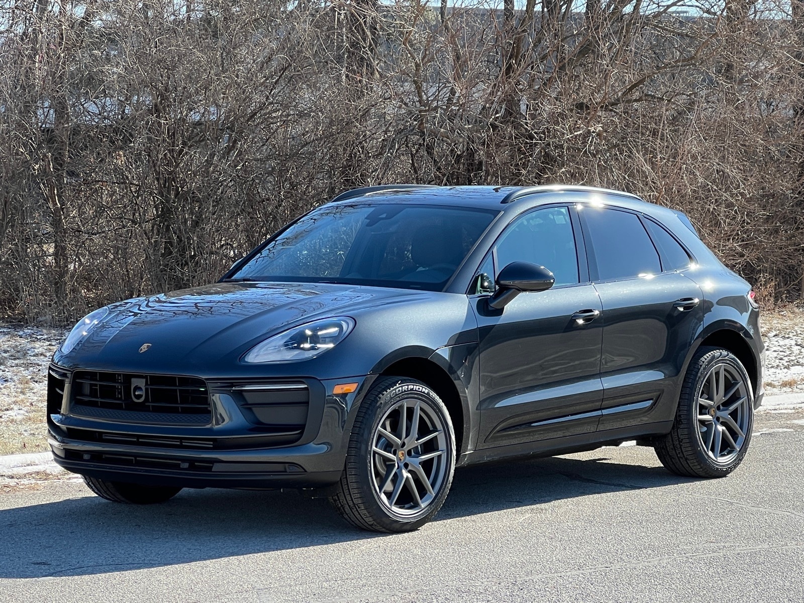 2026 Porsche Macan SUV image 1