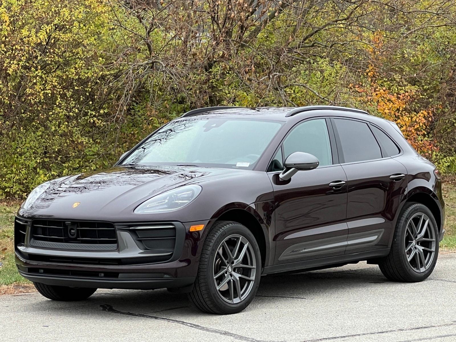 2025 Porsche Macan T's photo