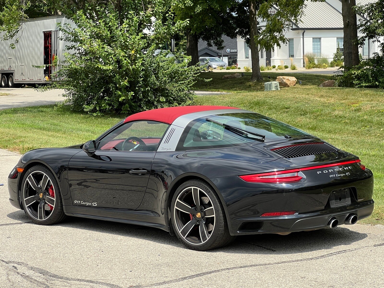 2017 Porsche 911 Targa 4S photo 3