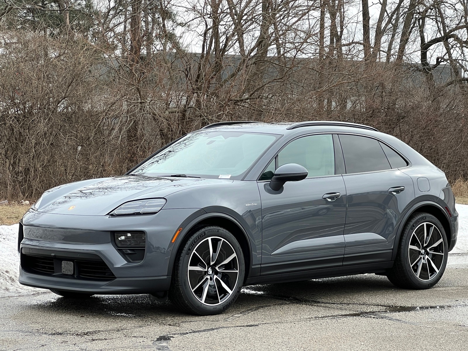 2026 Porsche Macan Electric 4 SUV image 1