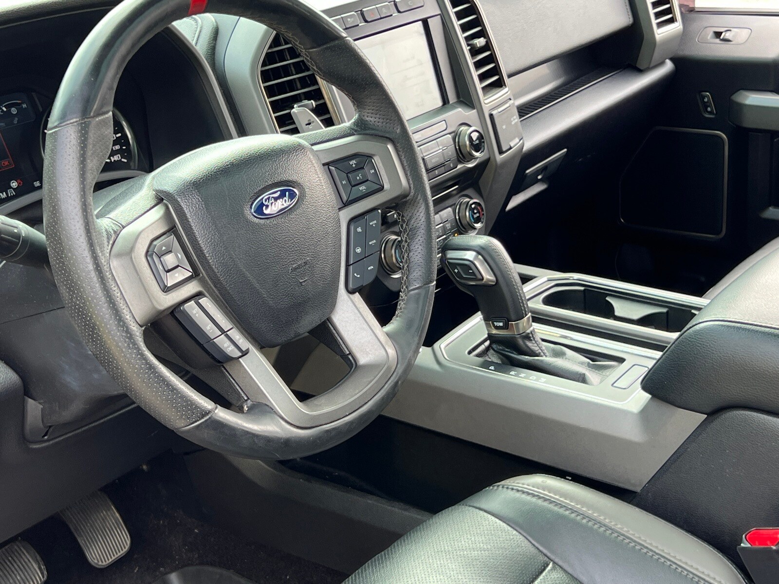 2017 Ford F-150 Raptor photo 4