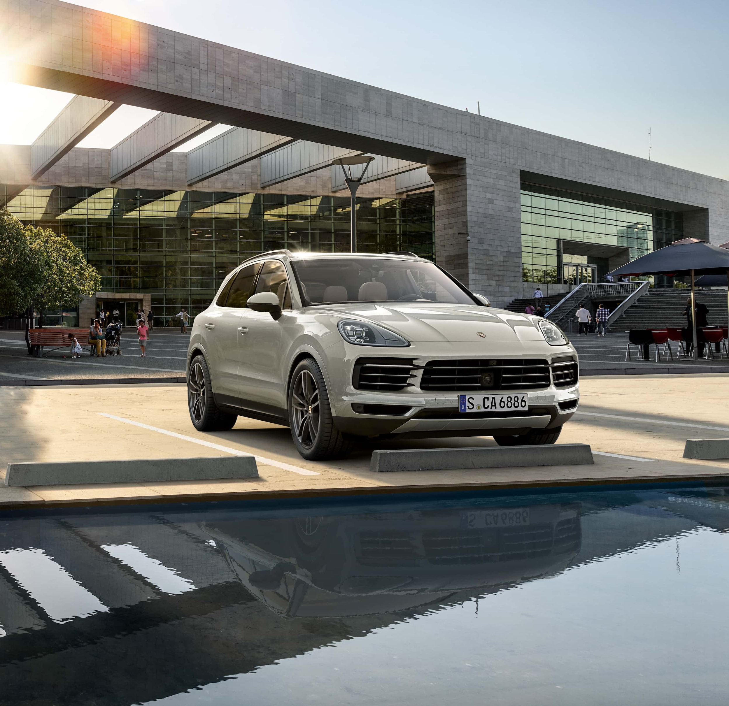 2022_Porsche_Cayenne2_1.jpg