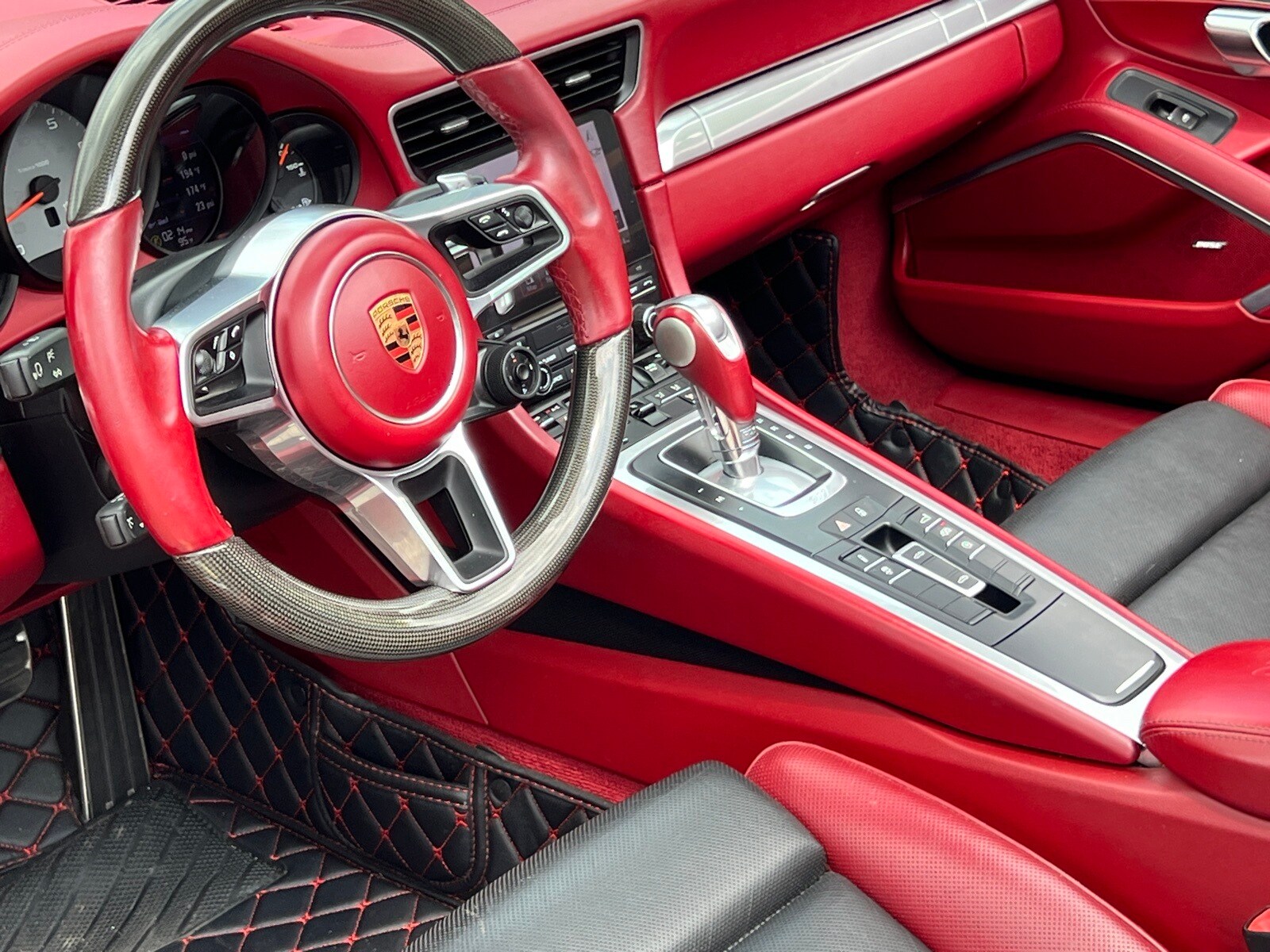 2017 Porsche 911 Targa 4S photo 4