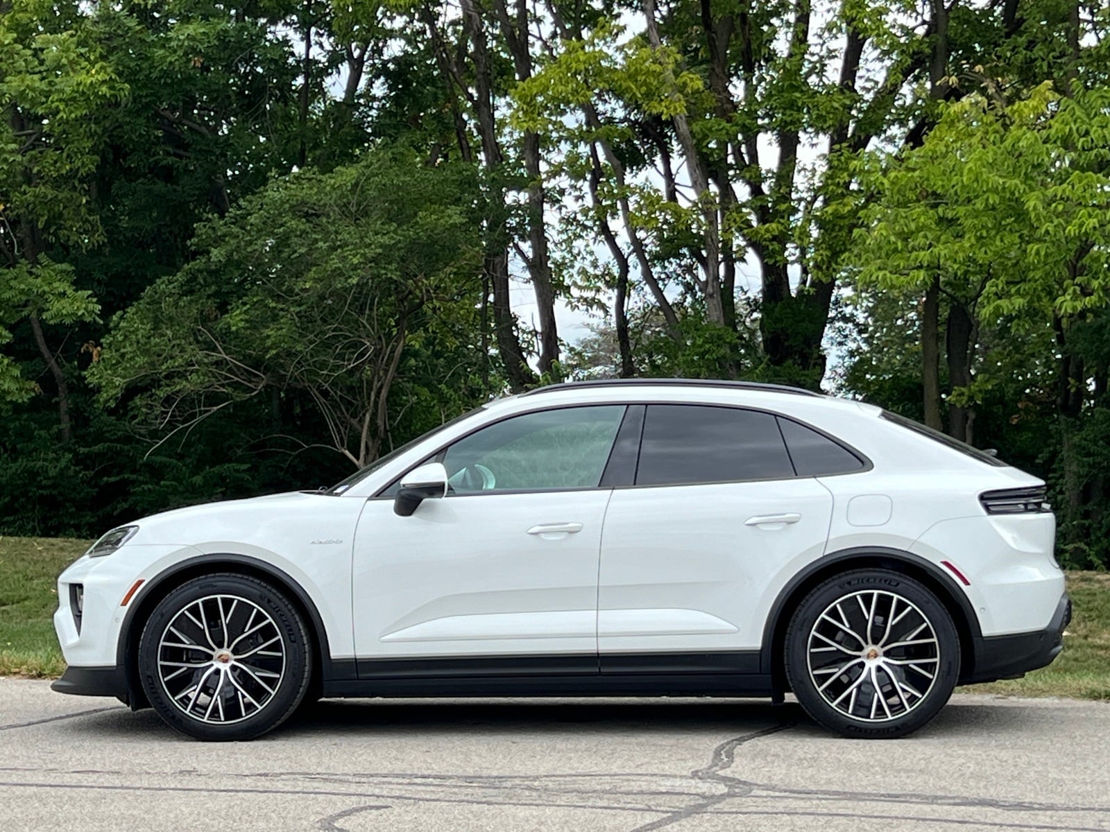 Certified 2025 Porsche Macan Base with VIN WP1AD2XA5SL076040 for sale in Indianapolis, IN