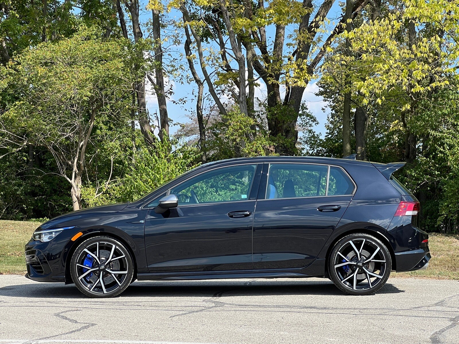 2024 Volkswagen Golf R photo 2