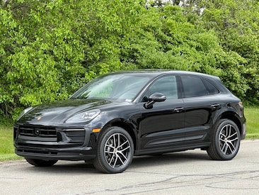2025 Porsche Macan SUV
