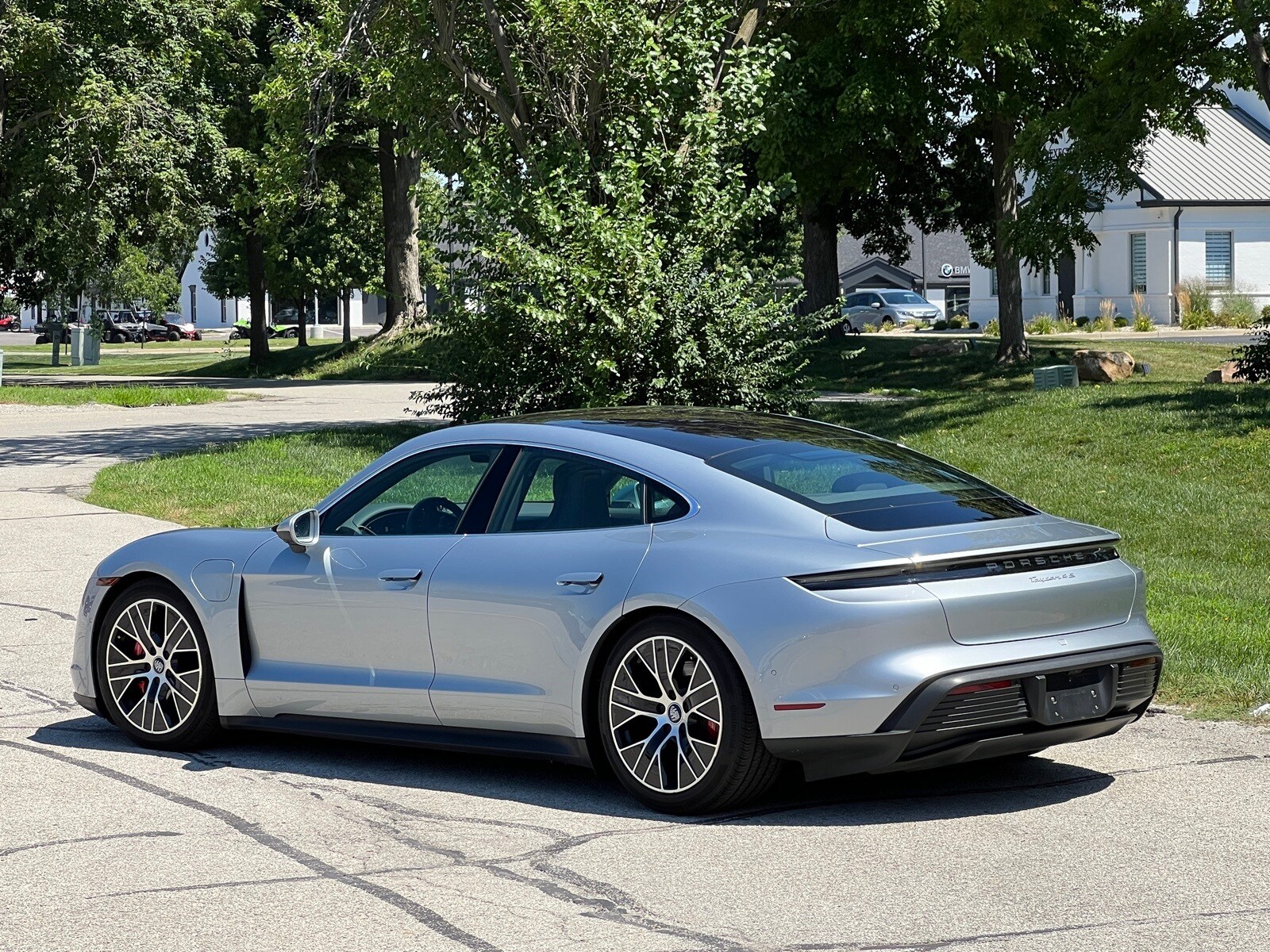 2022 Porsche Taycan 4S photo 3
