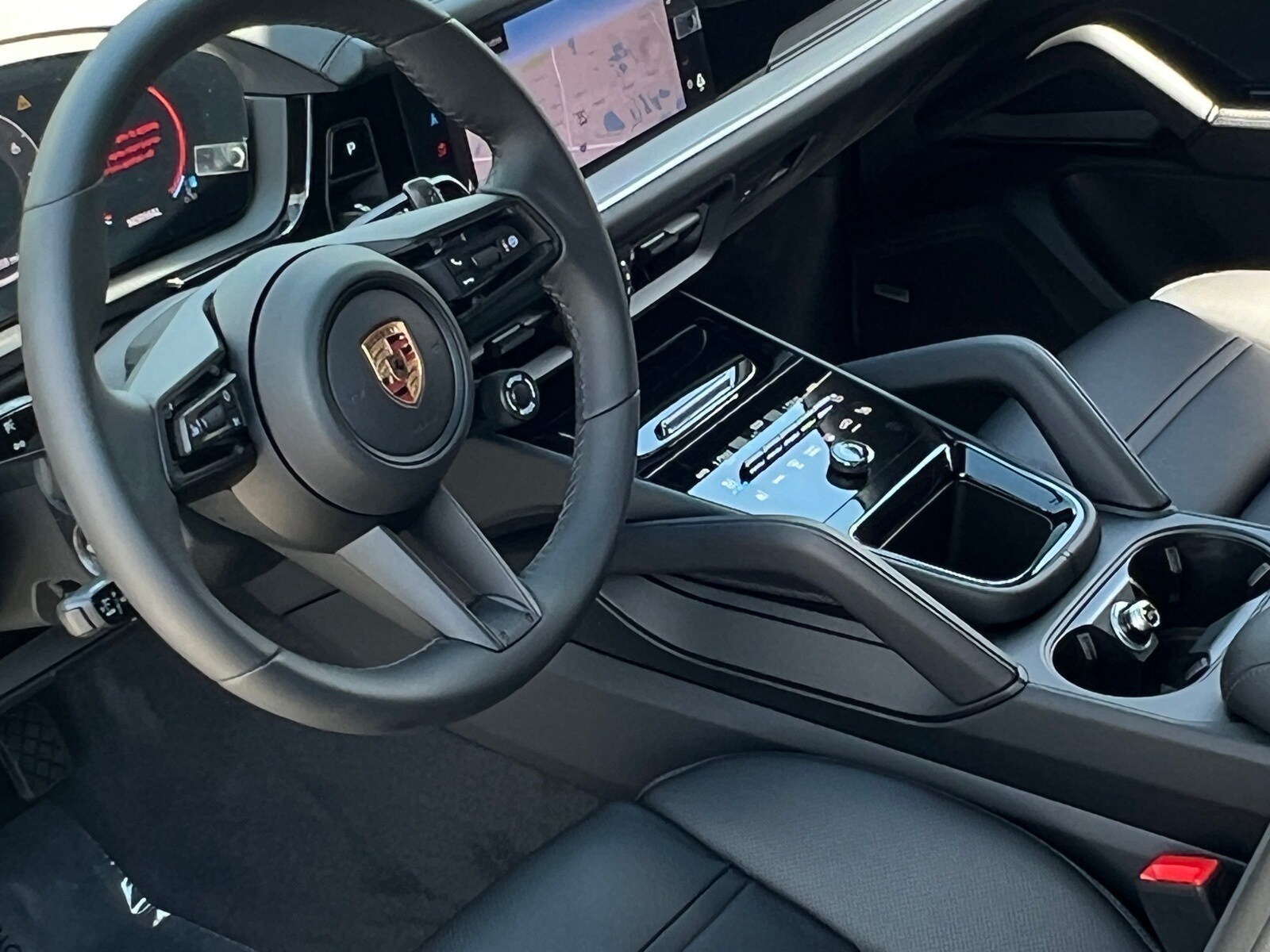 2025 Porsche Cayenne Coupe photo 4