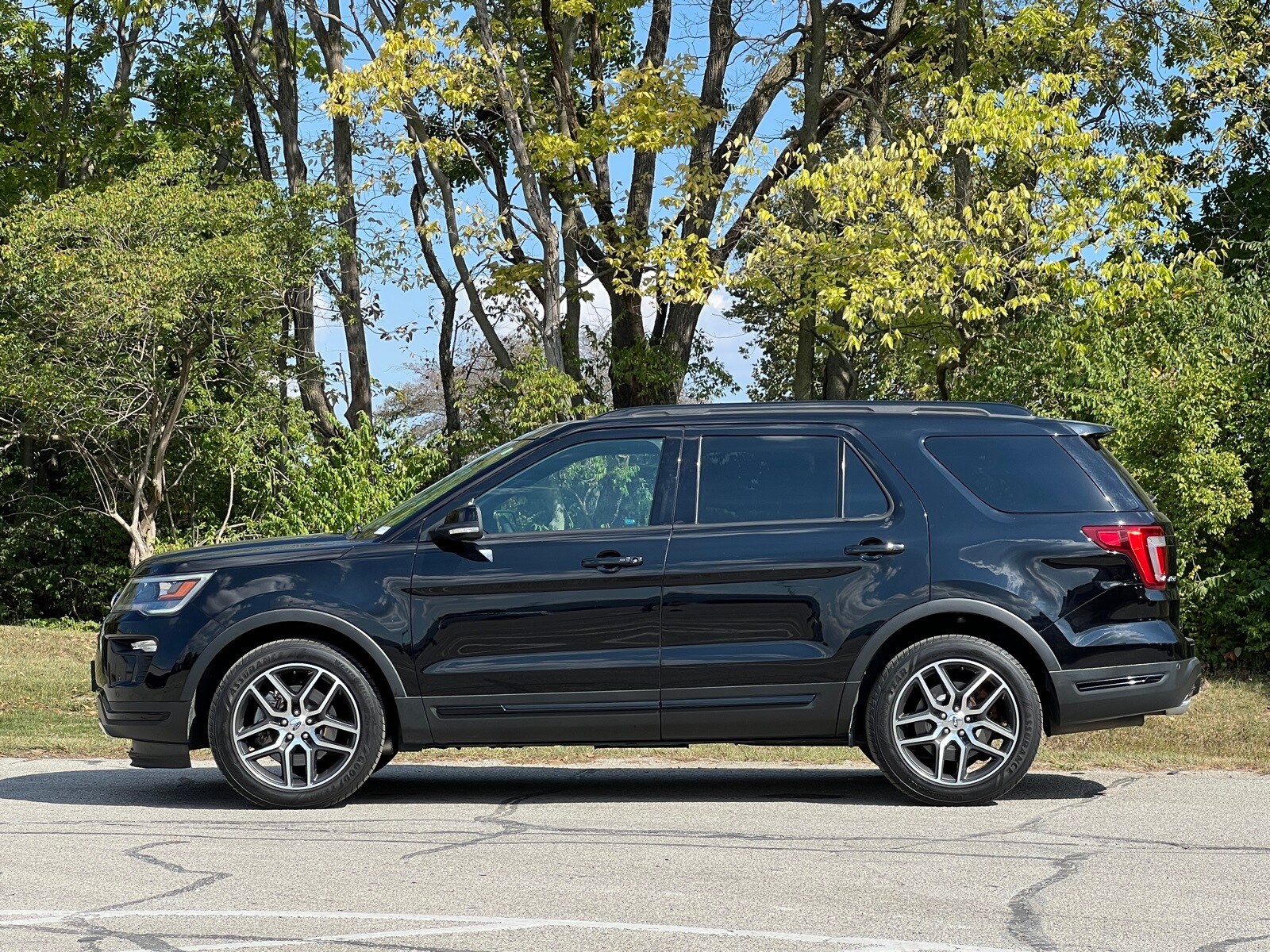 2018 Ford Explorer Sport photo 2