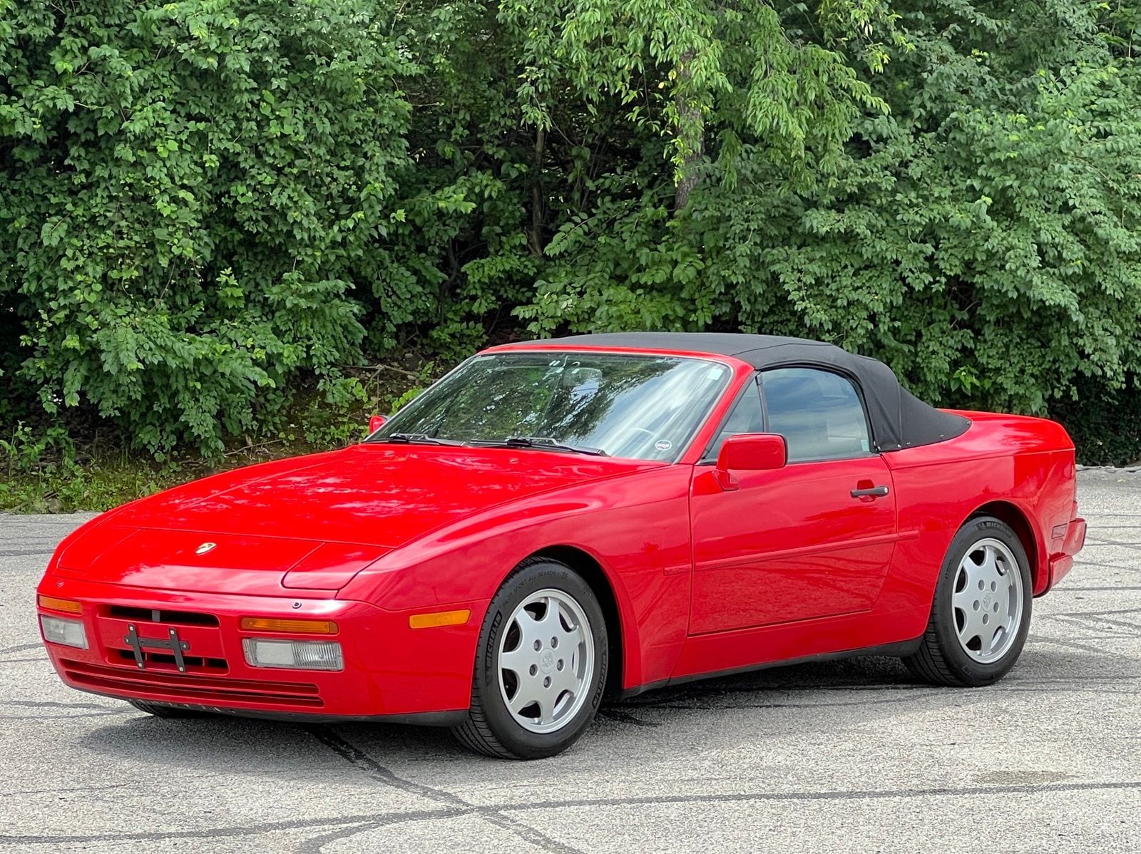 1990 Porsche 944's photo
