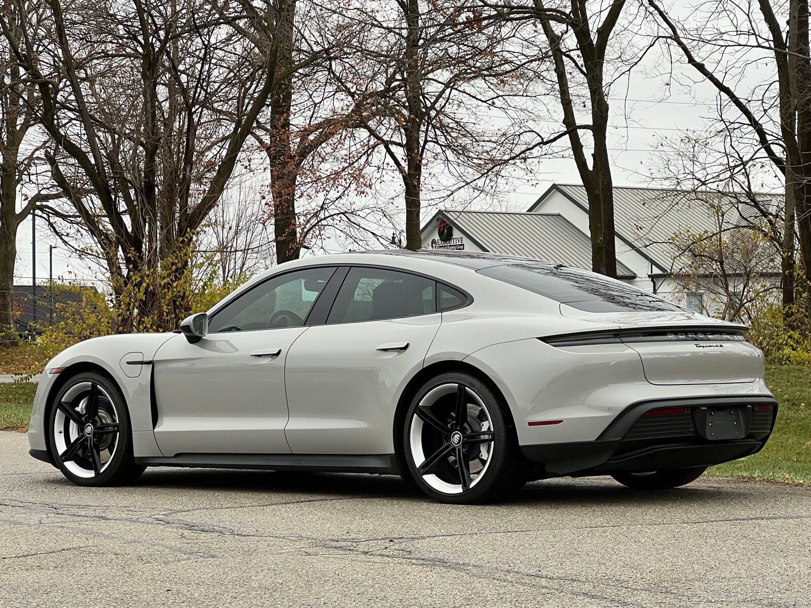 2022 Porsche Taycan 4S photo 3