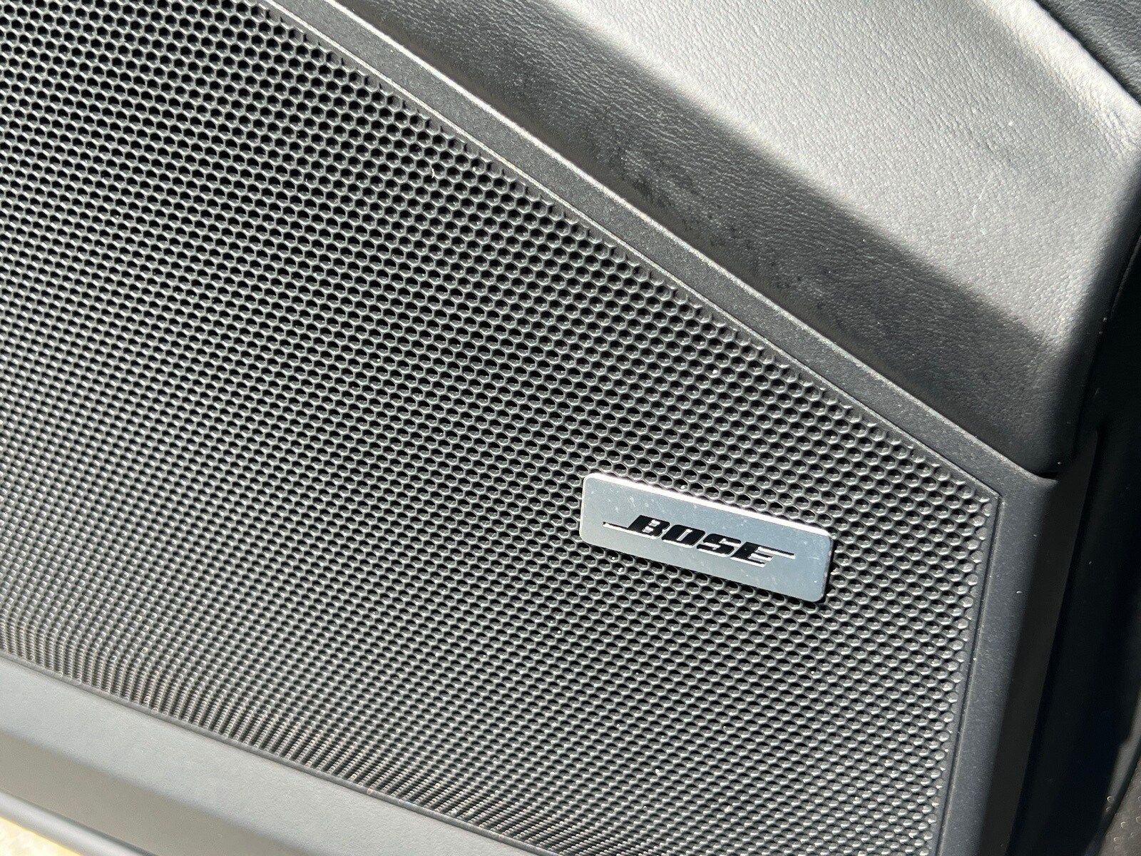 2025 Porsche Cayenne S - Photo 26