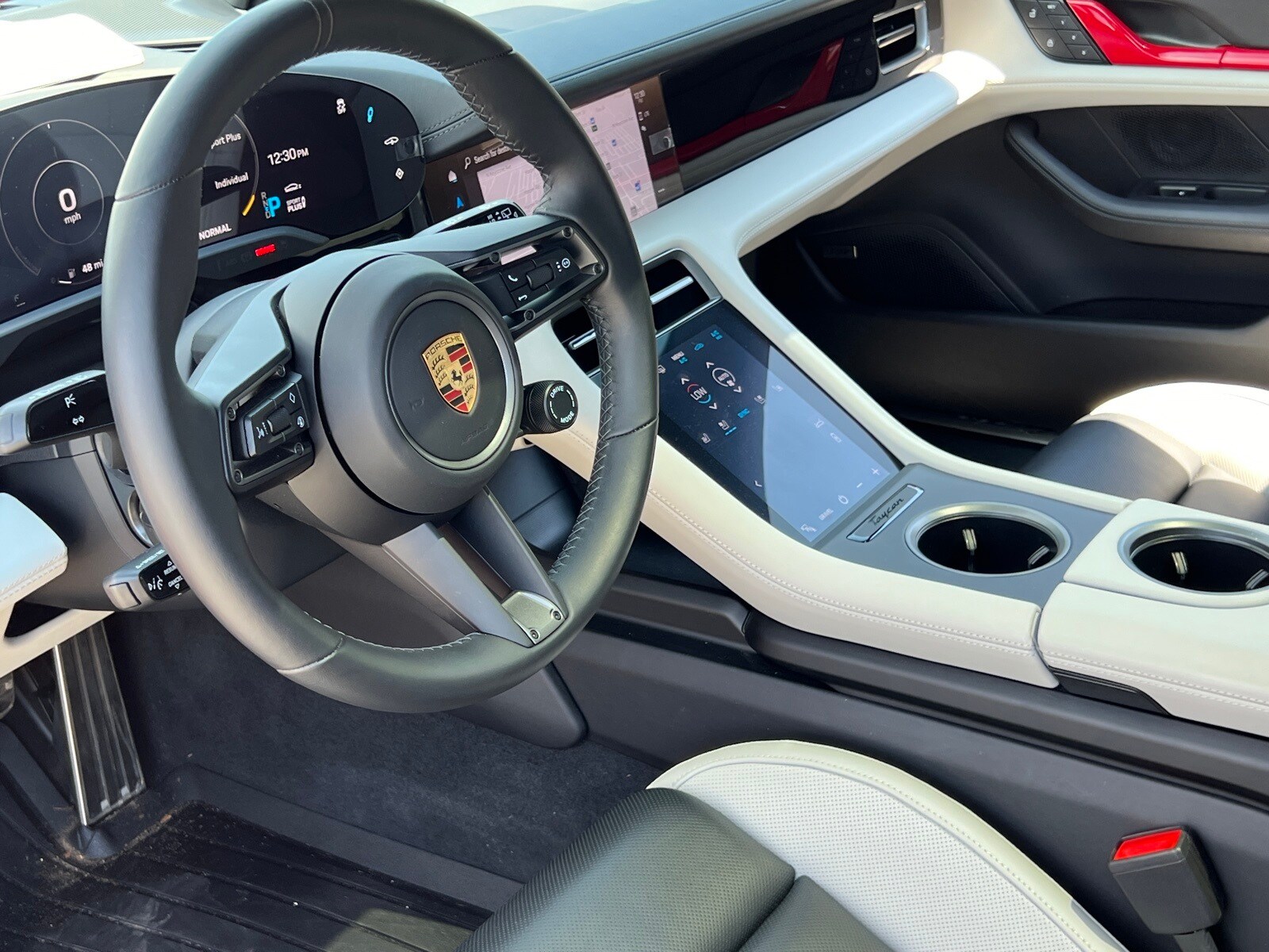 2024 Porsche Taycan Cross Turismo Turbo photo 4
