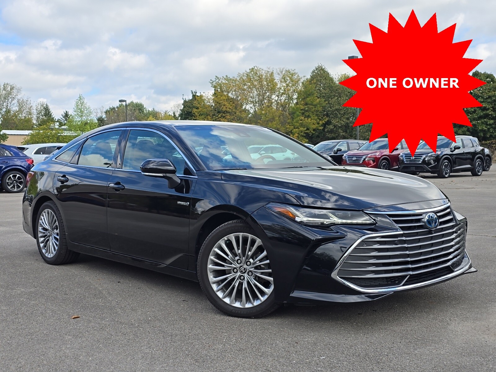 2021 Toyota Avalon Hybrid Limited photo 2