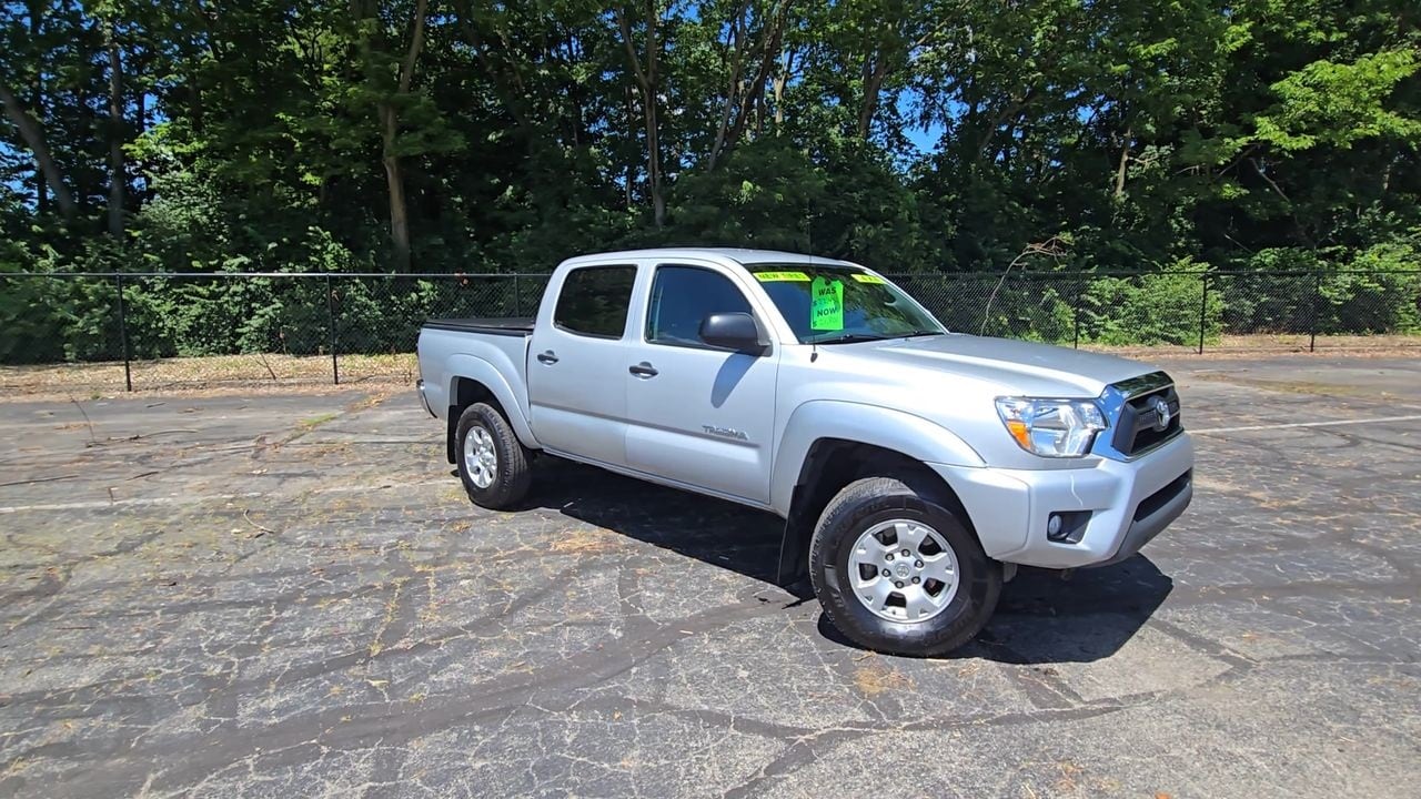 Used 2013 Toyota Tacoma Base with VIN 3TMLU4EN0DM108666 for sale in Indianapolis, IN