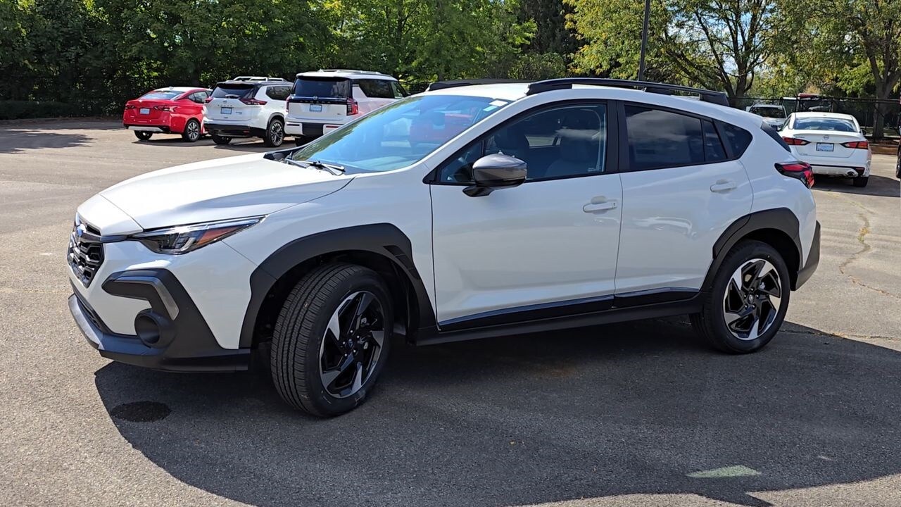 2025 Subaru Crosstrek Limited photo 3