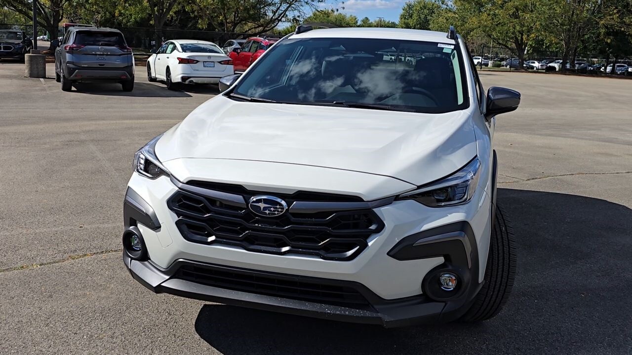 2025 Subaru Crosstrek Limited photo 2